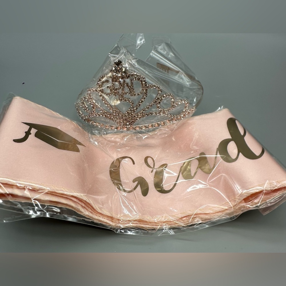 Yinkin Graduation Sash & Graduation Crown for Women